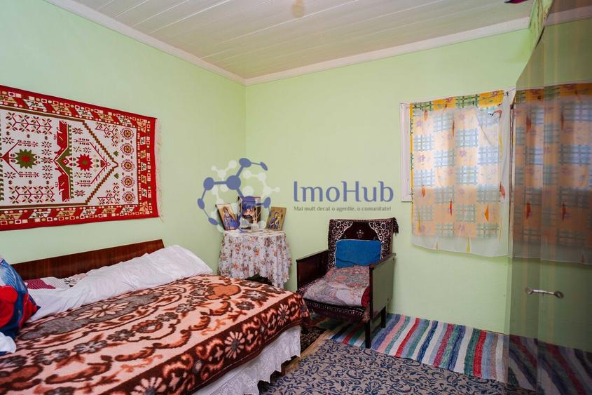 🏡 Teren 2300 mp și casă bătrânească în centrul satului Voinesti, lângă biserică