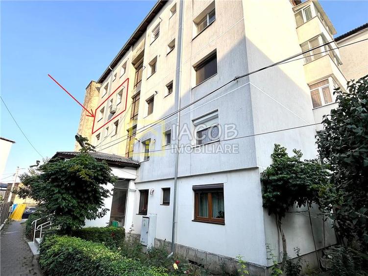 Apartament 2 camere decomandate, etaj 3, zona Energiei, str. Banatului 3