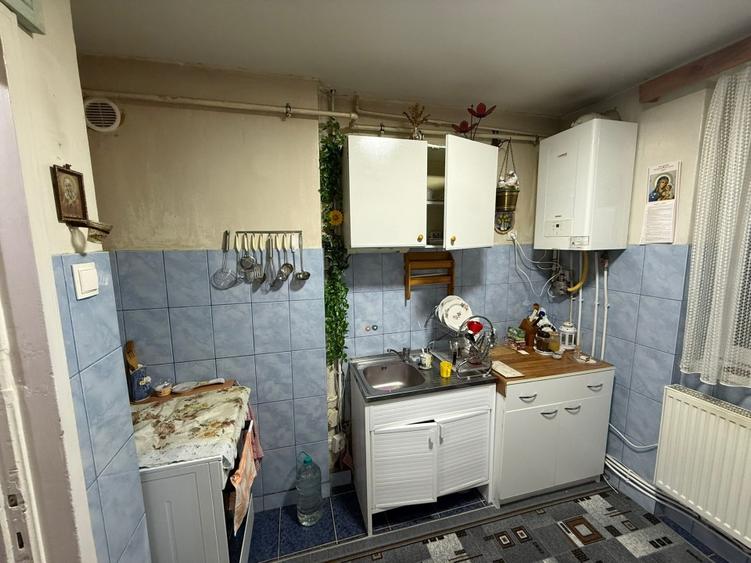 Apartament mobilat semidecomandat confort 1 central et3 gata de mutat