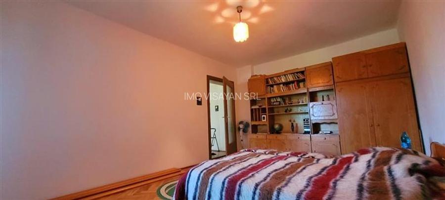 Casa individuala garaj pivnita curte superba Talmaciu - 15