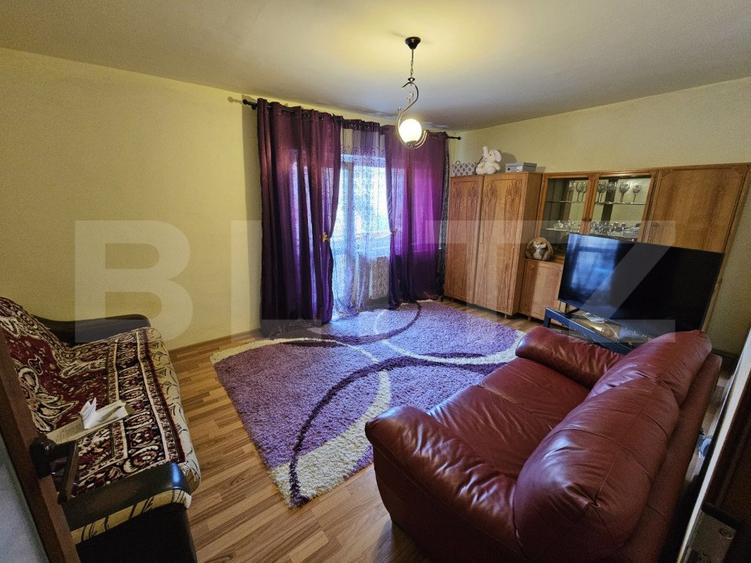 Apartament de 2 camere decomandat, 49mp etaj intermediar zona Baciu