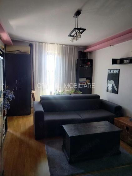 Apartament 4 camere. Cu Centrala. La 5 min de metrou. Aparatorii Patriei,
