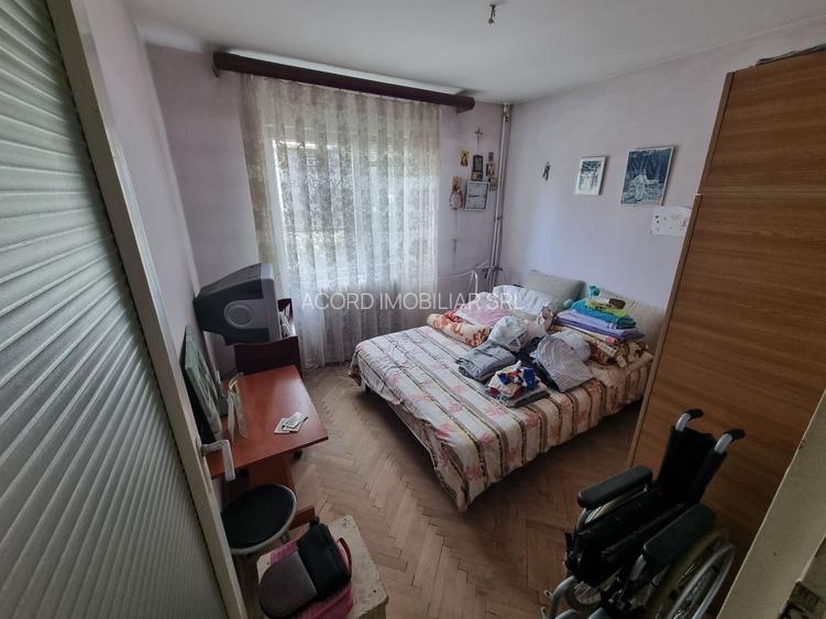 Apartament 3 camere zona Km 4-5 - 2