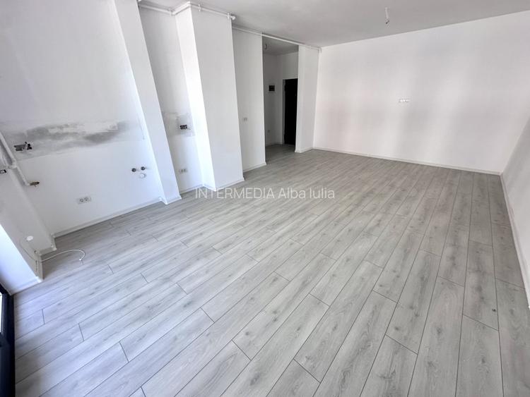 APARTAMENT 3 CAMERE I DE INCHIRIAT I CENTRU I ETAJ 1 I NEMOBILAT I - 5