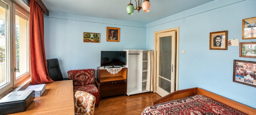 3 camere decomandat + balcon + boxa+ garaj intabulat 17,34 mp | Etaj 1 | Vizavi