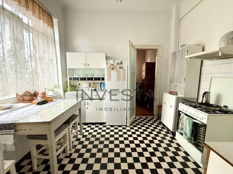 Apartament Central cu 3 Camere, Etaj 1, Ideal Locuinta sau Investitie