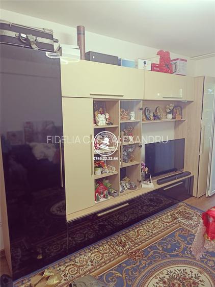 Apartament 3 camere de vanzare model decomandat - Podul de Piatra