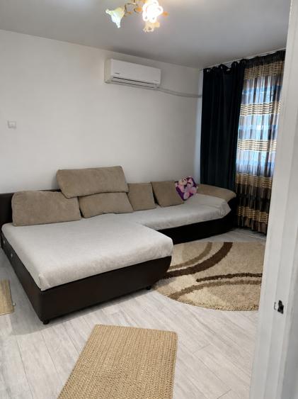 Apartament 2 camere semidecomandat, 42 mp, zona Craiovita Noua