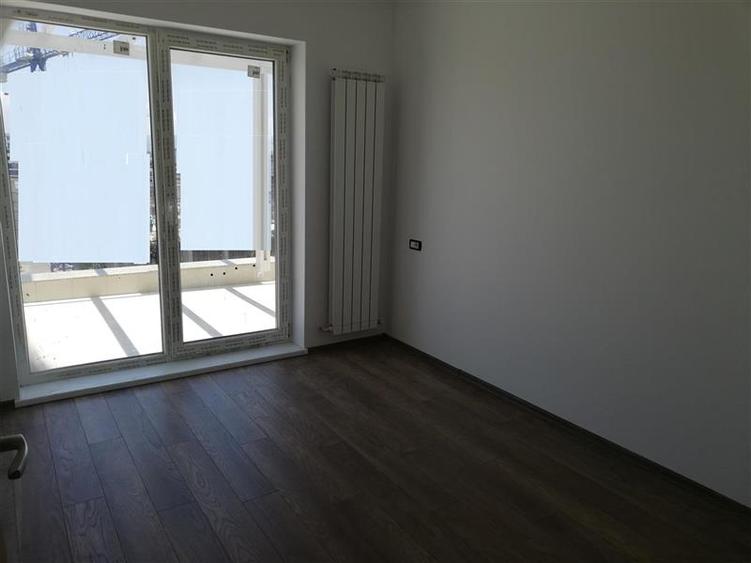 PENTHOUSE 3 CAMERE, TERASA 48 MP, TRACTORUL, ZONA CORESI MALL