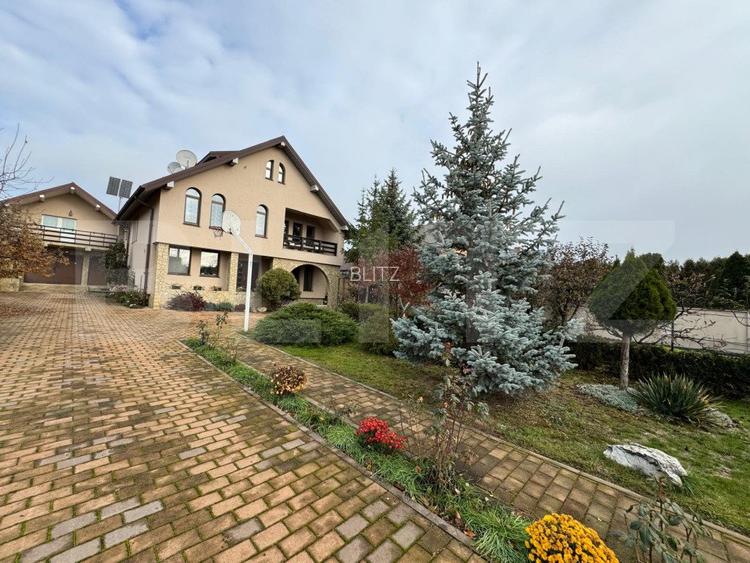 Casa impresionanta , 250 mp , cu gradina generoasa 1000 mp , Scheia