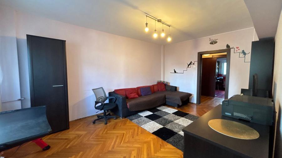 Apartament 3 camere mobilat