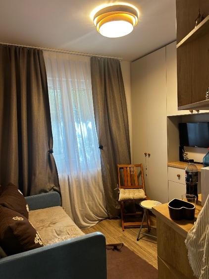 Garsoniera de închiriat, 11 mp, central, renovata, mobilata, complet utilată