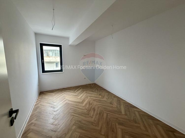 Apartament 3 camere bloc nou zona Finante - 4