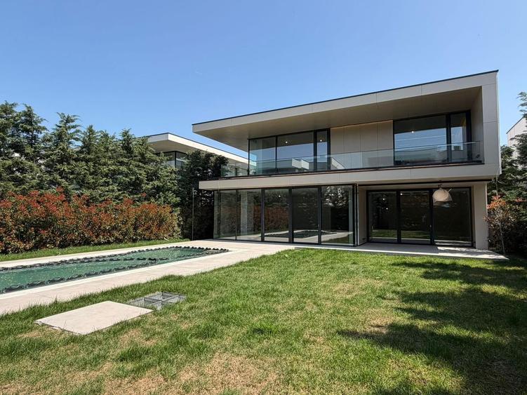 Vilă premium individuala, teren 800 mp, piscină și smart home, Iancu Nicolae
