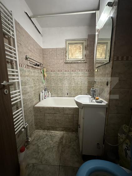 Apartament de vanzare, 55 mp, zona Dambu Pietros