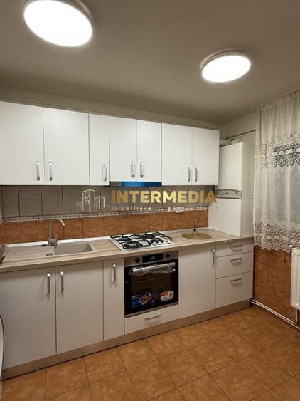 Apartament 2 camere de inchiriat Cetate-Mercur