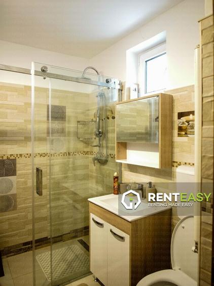 De inchiriat ! Apartament cu trei camere situat in Piata Unirii