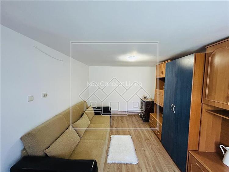 Casa la tara, teren mare, mobilata si utilata, zona foarte linistita - 27