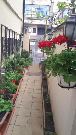 URGENT!, singur curte, locuit/birouri, RANDAMENT 8,8%/AN, NEGOCIABIL