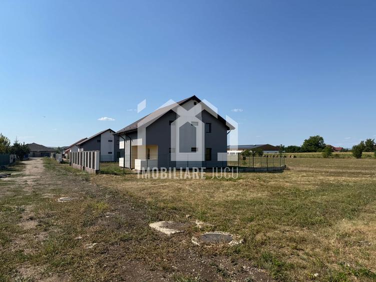Teren cu PUZ aprobat și proiect de casă P+M – 400 mp - Jucu de Sus