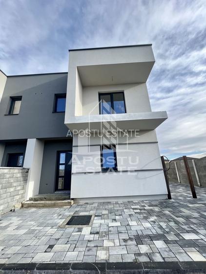 Duplex cu 4 camere, dressing si 3 bai. Toate utilitatile, la asfalt. - 23