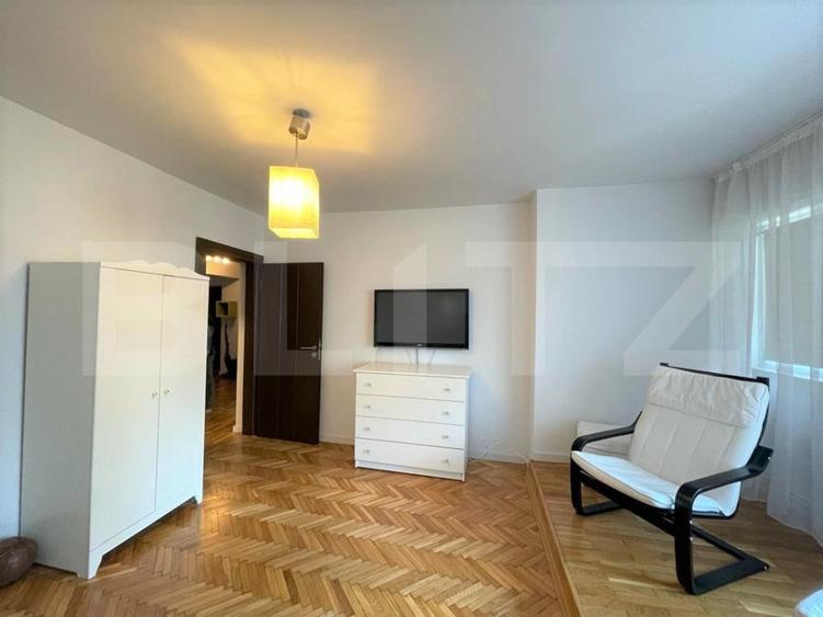 Apartament 3 camere, decomandat, 80 mp, balcon, Piata Cipariu