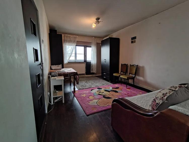 Apartament 3 camere, zona Dacia