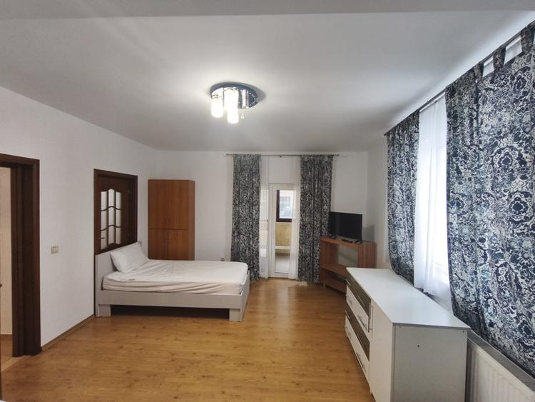 Apartament 3 camere, parter, 80 mp, zona Radauti