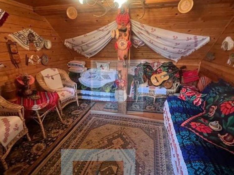 Casa singur în curte, 1000 mp teren - zona Tarlungeni
