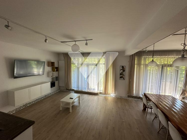 Casa individuala 7 camere 6 bai garaj de inchiriat zona Strand Sibiu