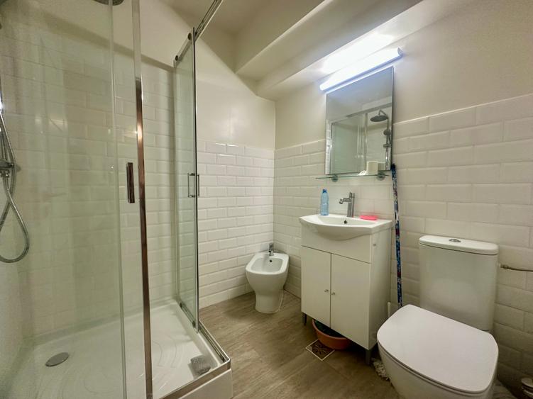 Apartament 3 camere de inchiriat Centru