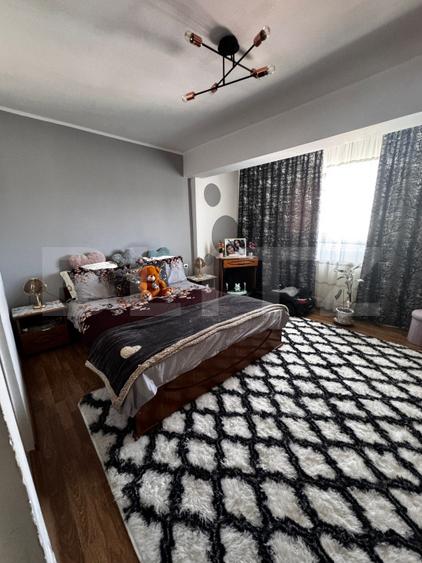 Apartament cu 4 camere, 79 mp, mobilat și utilat, zona Blocuri.