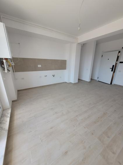Comision 0% ! 2 camere - resort cu gym, piscina rooftop, spa -73500 Euro