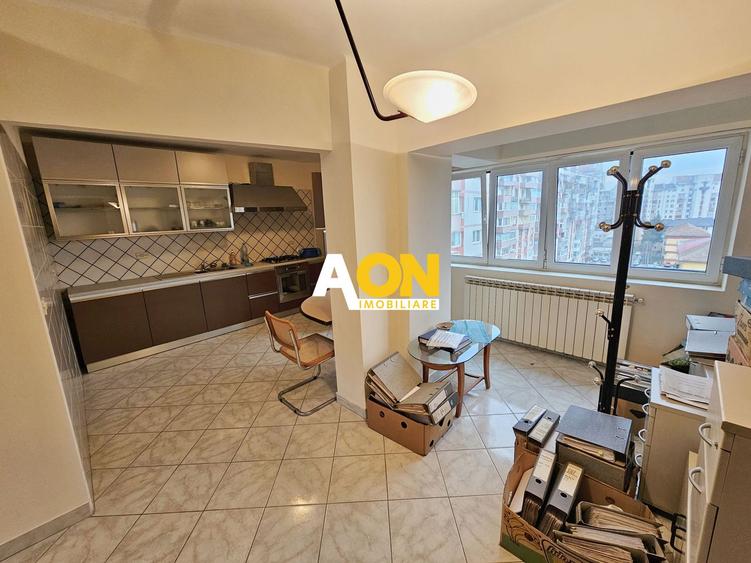 Apartament 3 camere 106 mp + birou 46 mp utili, ultracentral