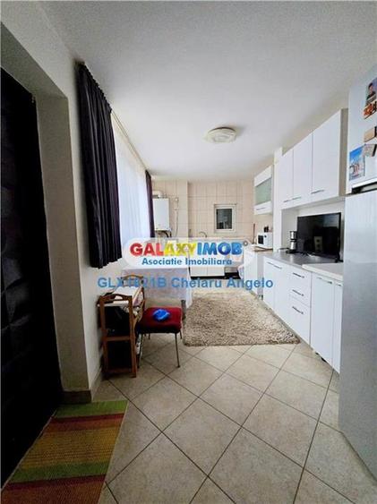 Dobroesti,vila  8 camere,garaj,185 mp utili, teren 222 mp.la cheie