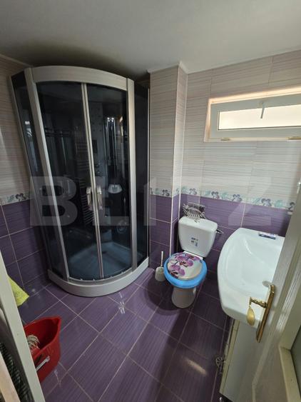 Apartament de inchiriat cu 3 camere, 67 mp, zona Bradet