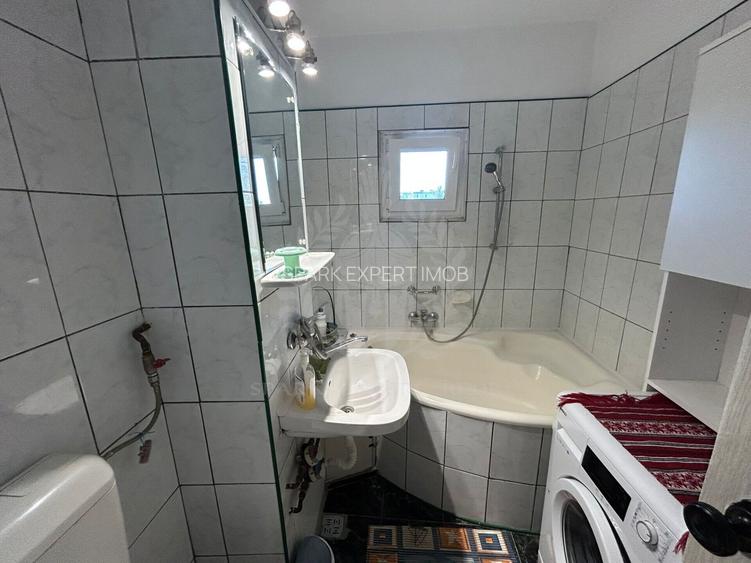 APARTAMENT 4 CAMERE //DECOMANDAT//MALU ROSU - 10