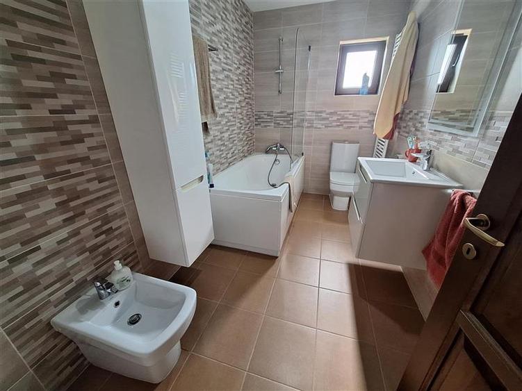 Casa parter 155 mp,  zona Magura