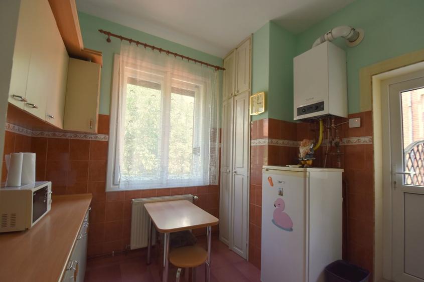 Inchiriez ap 4 camere in zona Medicina -Prefectura , Timisoara