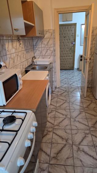 Exclusivitate-Dacia, apartament 2 camere, centrala gaz, et. 2/4, termen lung