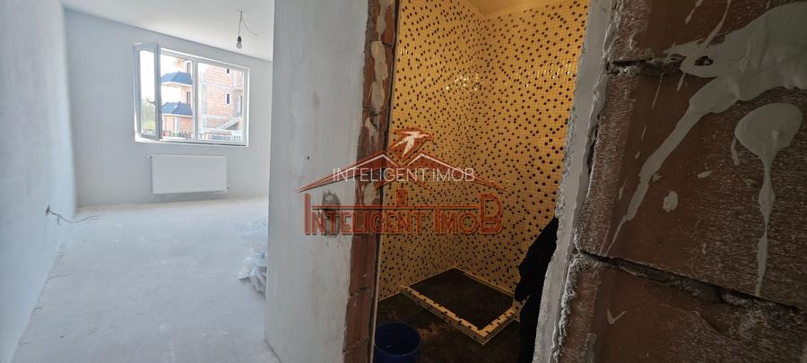 Apartament la CHEIE cu 3 camere pe Calea Cisnadiei