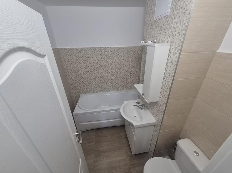 Apartament 2 camere zona Podu de Fier