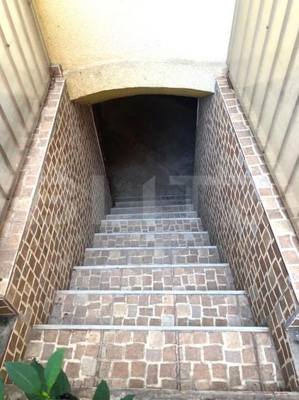 Apartament ultracentral, cu 3 camere, Curte Comuna