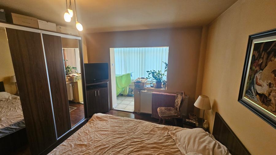 Apartament 4 camzere zona Otopeni-Central