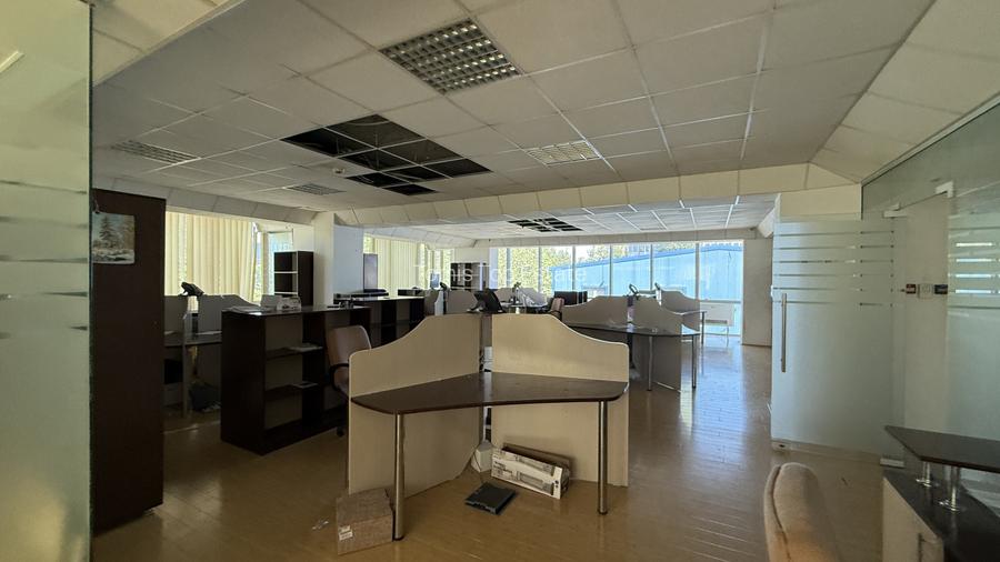 Clădire de birouri în zona industrială P+5 2 lifturi parcări - 12