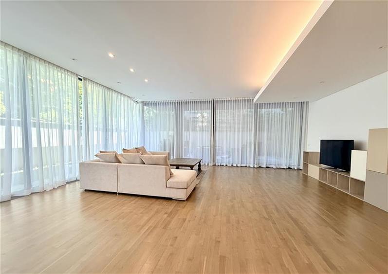 EXCLUSIV | 4 Camere | 3 bai | 2 Locuri de Parcare |Terasa Perimetrala de 117.84