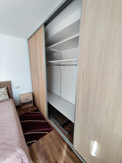 Proprietar închiriez apartament cu două camere.