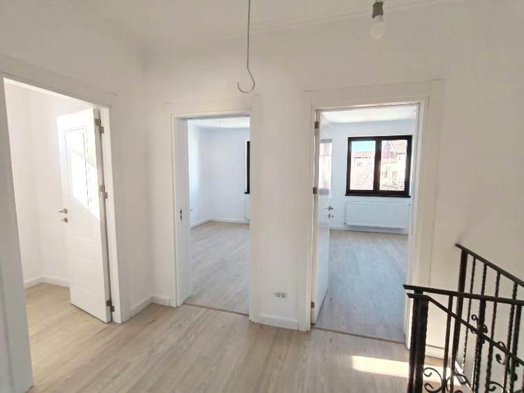 Vanzare - Casa- Vila - Prelungirea Ghencea -Cartierul Latin-178000E +TVA - Comis