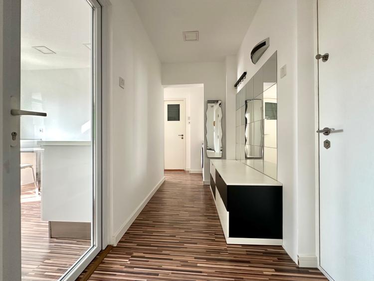 Apartament luminos, cu vedere pe spate, la doar 240 m de metrou Obor