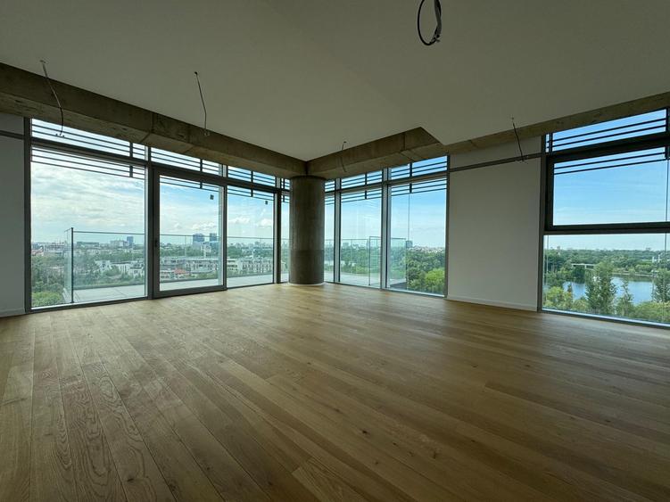 4 CAMERE || VIEW SPECTACULOS UpSite FLOREASCA